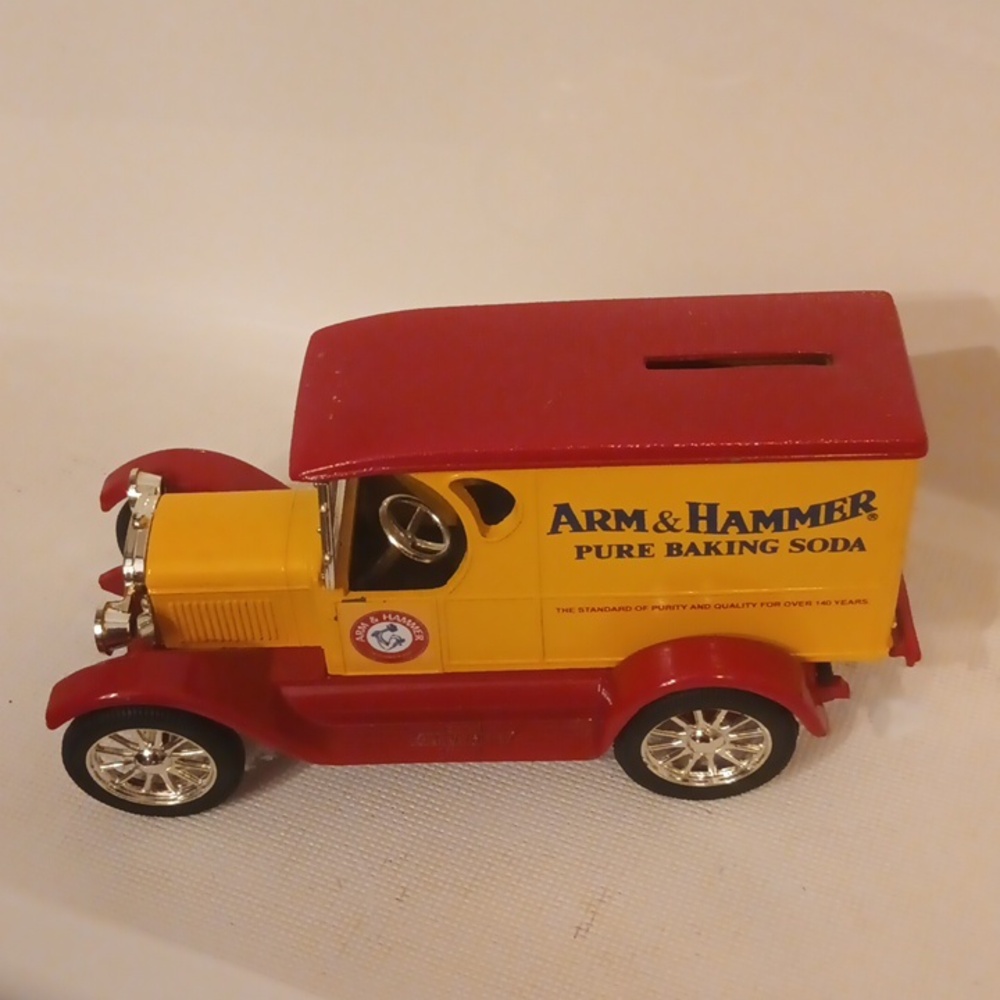 Made by Earl 1923 Chevrolet delivery van arm and Hammer pure baking soda bank wi